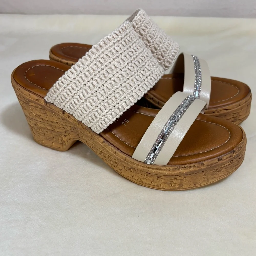 Toscanella Women’s Wedge Slides Cream Sandals Size 7.5